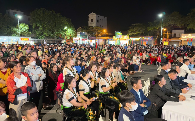 Chương trình văn nghệ chào mừng thành công bầu cử - Ảnh 23.