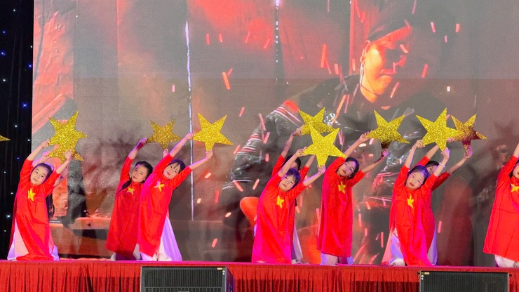 Chương trình văn nghệ chào mừng thành công bầu cử - Ảnh 11.