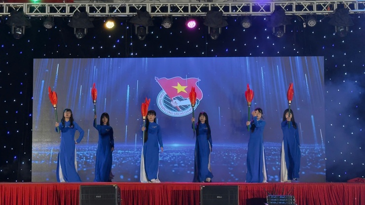 Chương trình văn nghệ chào mừng thành công bầu cử - Ảnh 13.