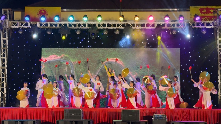 Chương trình văn nghệ chào mừng thành công bầu cử - Ảnh 16.