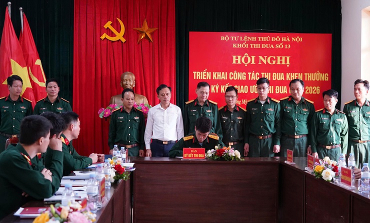 Cụm thi đua số 13, Bộ Tư lệnh Thủ đô Hà Nội tổ chức ký giao ước thi đua năm 2026- Ảnh 11.