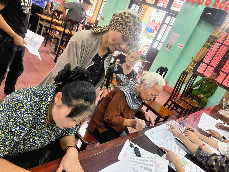 Xã Chương Dương chi trả bồi  thường, hỗ trợ GPMB dự án xây dựng Hạ tầng kỹ thuật khu đấu giá Quyền sử dụng đất ở tại thôn An Duyên.- Ảnh 2.