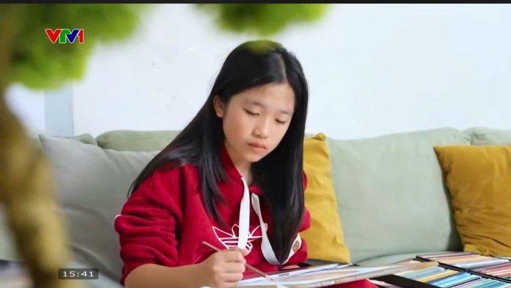 Học sinh Lê Phạm Yến Trang – Lớp 7A3 Trường THCS Việt Nam – Angieri tỏa sáng với tài năng hội họa truyền thần- Ảnh 2.