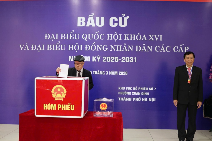 Phường Xuân Đỉnh: Cử tri cao tuổi trách nhiệm, gương mẫu tham gia bầu cử- Ảnh 3.