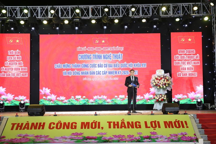 Xã Bất Bạt: Rộn ràng đêm nghệ thuật “Ngày hội non sông”- Ảnh 1.