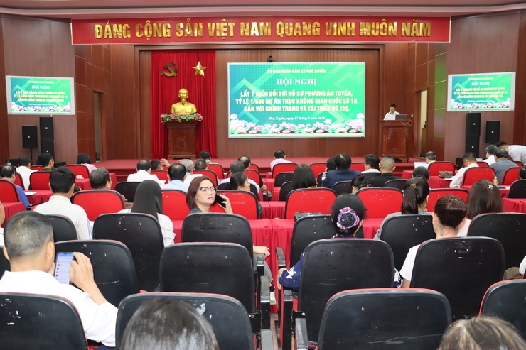 Hội nghị lấy ý kiến đối với hồ sơ phương án tuyến, tỷ lệ 1/500 dự án trục không gian Quốc lộ 1 A gắn với chỉnh trang và tái thiết đô thị.- Ảnh 1.