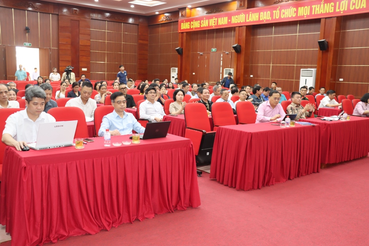 Hội nghị lấy ý kiến đối với hồ sơ phương án tuyến, tỷ lệ 1/500 dự án trục không gian Quốc lộ 1 A gắn với chỉnh trang và tái thiết đô thị.- Ảnh 2.