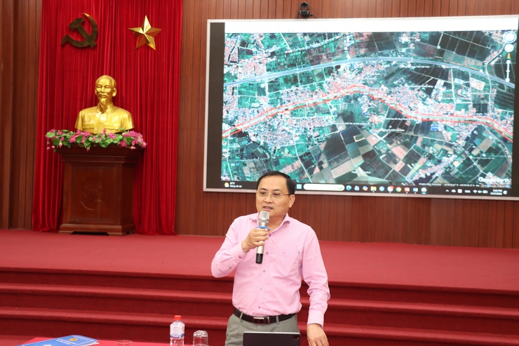Hội nghị lấy ý kiến đối với hồ sơ phương án tuyến, tỷ lệ 1/500 dự án trục không gian Quốc lộ 1 A gắn với chỉnh trang và tái thiết đô thị.- Ảnh 9.