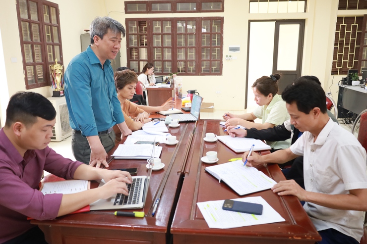 Tăng cường quản lý sản xuất nông nghiệp tại xã Minh Châu: Hướng tới vùng rau an toàn, bền vững.- Ảnh 3.