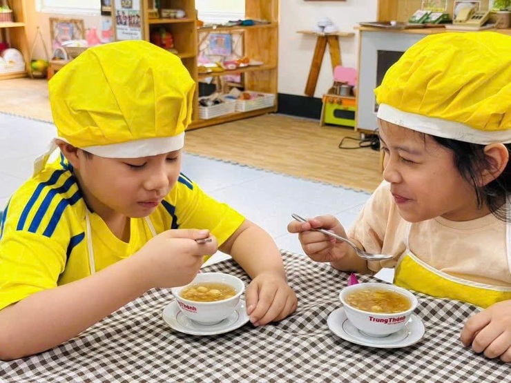 Đảm bảo an toàn thực phẩm tại Trường Mầm non Xuân La: Quy trình chặt chẽ từ tiếp nhận đến chế biến- Ảnh 5.