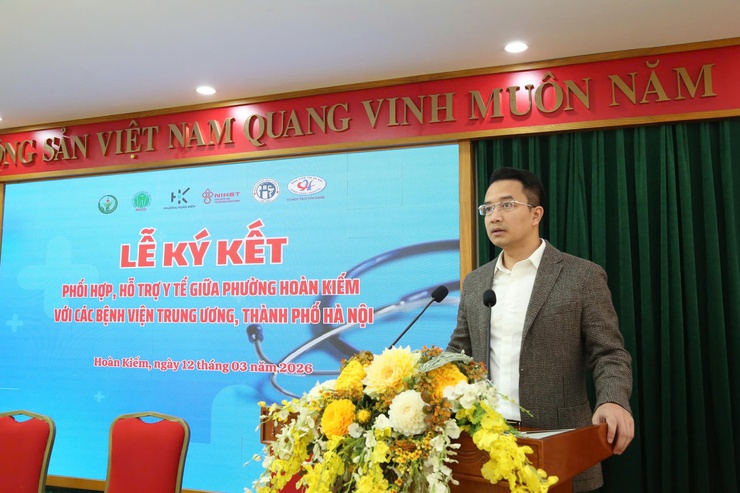 UBND phường Hoàn Kiếm ký kết chương trình hỗ trợ y tế với các bệnh viện Trung ương và thành phố- Ảnh 5.