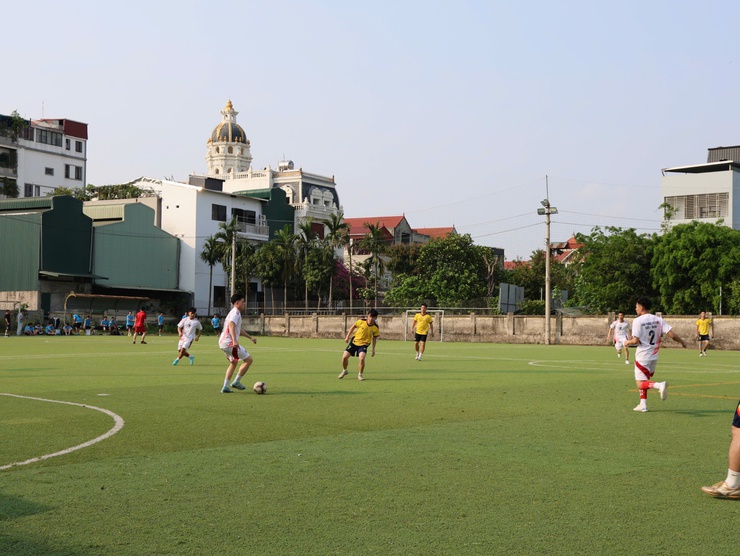 Sôi động giải bóng đá giao hữu lực lượng Công an: Lan tỏa bản lĩnh, kết nối sức mạnh vì nhân dân phục vụ
- Ảnh 11.