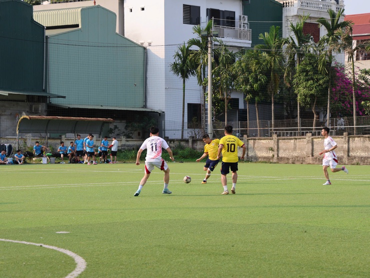 Sôi động giải bóng đá giao hữu lực lượng Công an: Lan tỏa bản lĩnh, kết nối sức mạnh vì nhân dân phục vụ
- Ảnh 12.