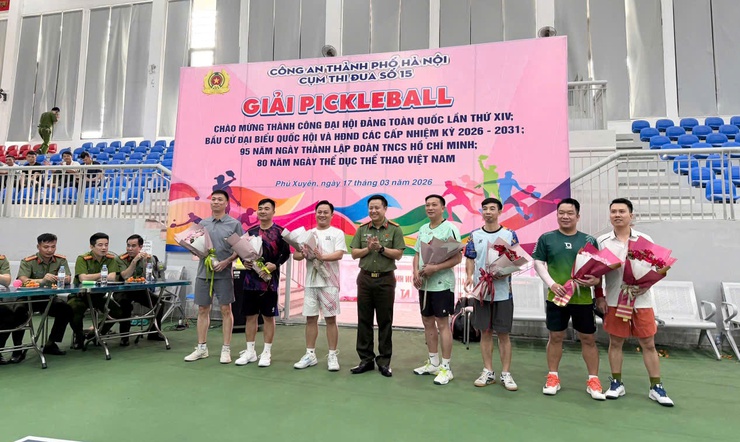 CỤM THI ĐUA SỐ 15 - CÔNG AN THÀNH PHỐ HÀ NỘI PHÁT ĐỘNG PHONG TRÀO THI ĐUA “VÌ AN NINH TỔ QUỐC” NĂM 2026- Ảnh 4.