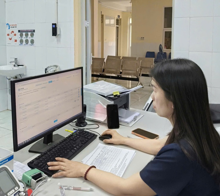 TRẠM Y TẾ XÃ SÓC SƠN: 99,97% NHÂN KHẨU ĐƯỢC QUẢN LÝ SỨC KHỎE TRÊN HỒ SƠ SỨC KHỎE ĐIỆN TỬ- Ảnh 3.