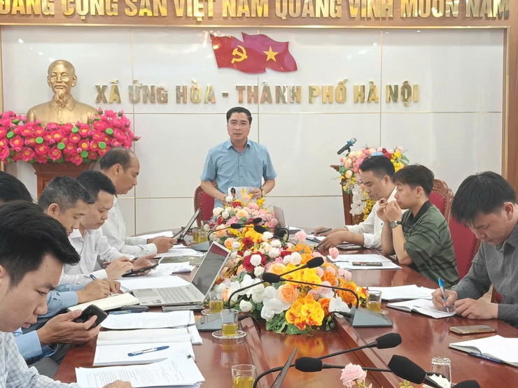 
UBND XÃ ỨNG HÒA TỔ CHỨC HỘI NGHỊ NGHE BÁO CÁO PHÁT TRIỂN KINH TẾ - XÃ HỘI VÀ TIẾN ĐỘ THỰC HIỆN CÁC NHIỆM VỤ TRỌNG TÂM.- Ảnh 1.