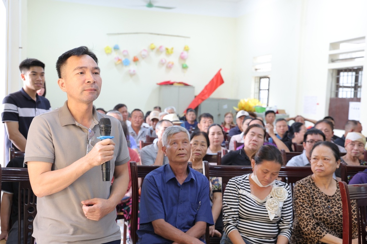 Đối thoại với các hộ gia đình, cá nhân về Dự thảo phương án Bồi thường, hỗ trợ và tái định cư trong phạm vi dự án đầu tư cải tạo, nâng cấp Quốc lộ 6 đoạn Ba La - Xuân Mai- Ảnh 4.