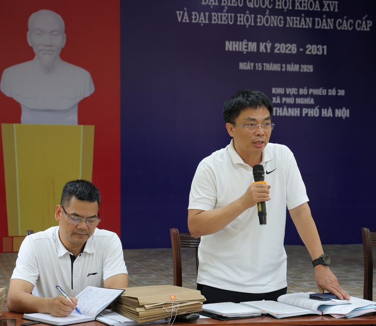 Đối thoại với các hộ gia đình, cá nhân về Dự thảo phương án Bồi thường, hỗ trợ và tái định cư trong phạm vi dự án đầu tư cải tạo, nâng cấp Quốc lộ 6 đoạn Ba La - Xuân Mai- Ảnh 9.