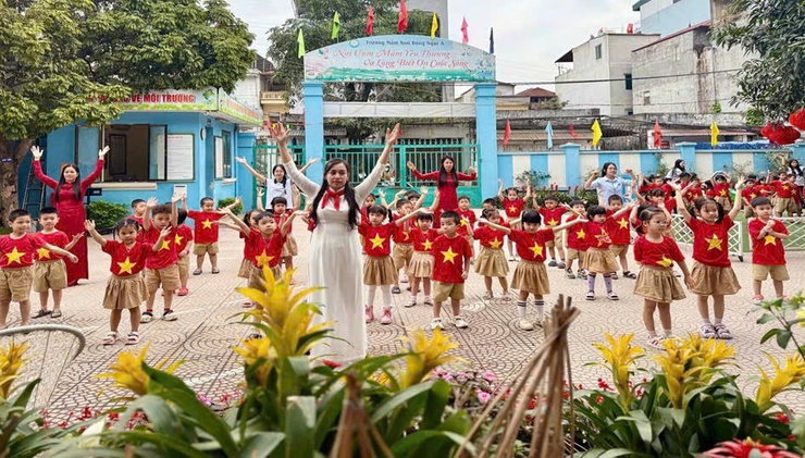 Tưng bừng, sôi nổi chương trình Dân vũ tập thể của Trường Mầm non Đông Ngạc A- Ảnh 6.