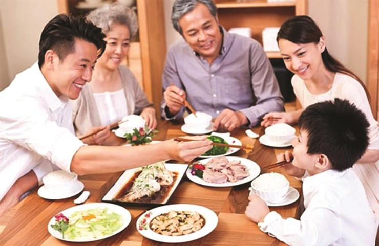 Cuộc thi viết với chủ đề “Bữa cơm gia đình ấm áp yêu thương” - hoạt động kỷ niệm 25 năm Ngày Gia đình Việt Nam- Ảnh 1.