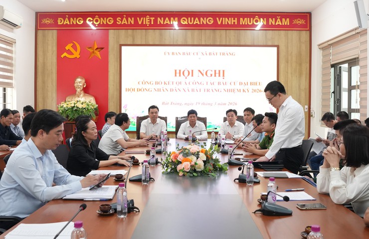Bát Tràng công bố kết quả bầu cử đại biểu HĐND xã nhiệm kỳ 2026-2031: Dân chủ, đúng luật, tỷ lệ cử tri tham gia đạt trên 99%- Ảnh 1.