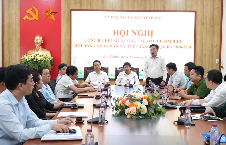 Bát Tràng công bố kết quả bầu cử đại biểu HĐND xã nhiệm kỳ 2026-2031: Dân chủ, đúng luật, tỷ lệ cử tri tham gia đạt trên 99%- Ảnh 3.