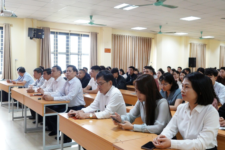 Trung tâm Chính trị phường Chương Mỹ khai giảng lớp bồi dưỡng lý luận chính trị cho đảng viên mới khóa I năm 2026- Ảnh 1.