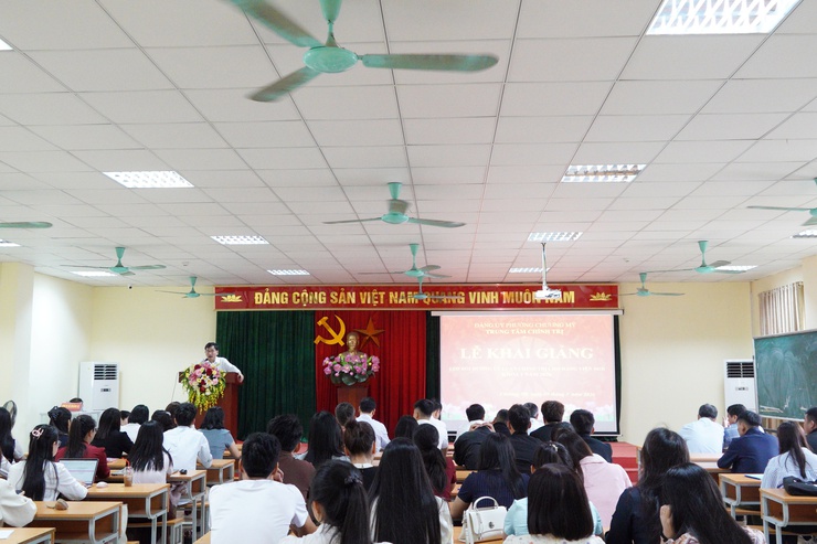 Trung tâm Chính trị phường Chương Mỹ khai giảng lớp bồi dưỡng lý luận chính trị cho đảng viên mới khóa I năm 2026- Ảnh 2.