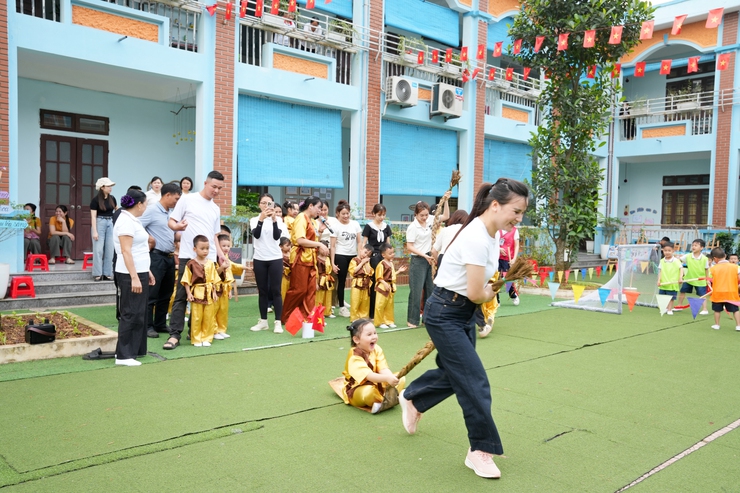 KIẾN TẬP CHUYÊN ĐỀ PHÁT TRIỂN VẬN ĐỘNG KẾT HỢP GIÁO DỤC DINH DƯỠNG CHO TRẺ MẦM NON- Ảnh 4.