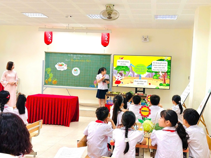 PHÚC THỊNH: ĐẨY MẠNH CHUYỂN ĐỔI SỐ VÀ ĐỔI MỚI PHƯƠNG PHÁP DẠY HỌC QUA CHUYÊN ĐỀ KHOA HỌC LỚP 4 TẠI TRƯỜNG TIỂU HỌC NAM HỒNG- Ảnh 1.