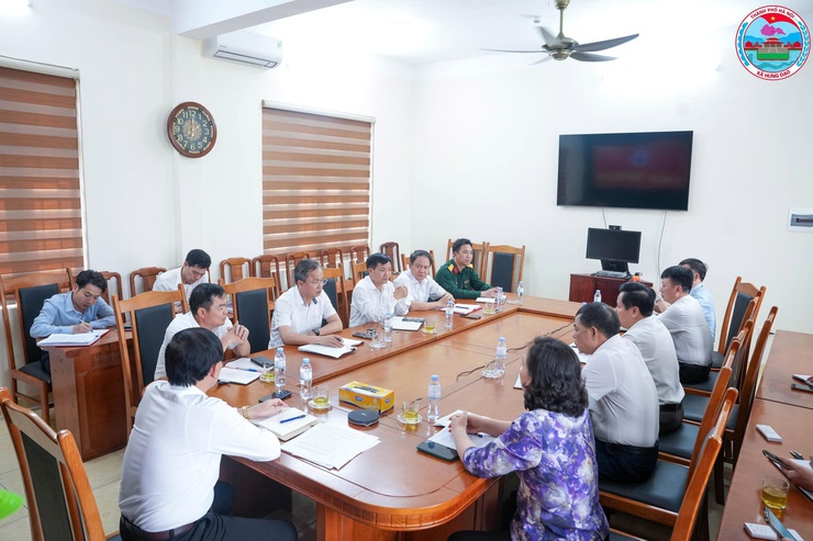 XÃ HƯNG ĐẠO TỔ CHỨC HỘI NGHỊ THÔNG QUA DỰ THẢO BIÊN BẢN TỔNG KẾT CUỘC BẦU CỬ- Ảnh 1.