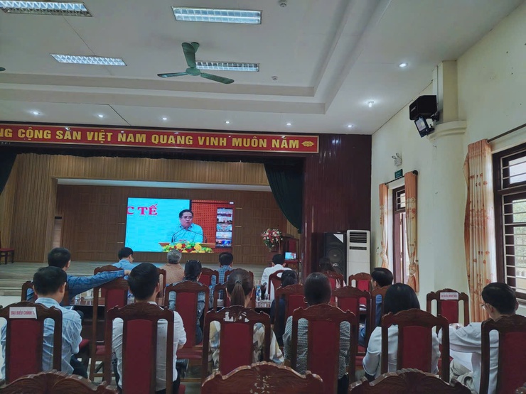 Cán bộ MTTQ Xã Bất Bạt tham dự hội nghị trực tuyến thông tin thời sự quý I năm 2026- Ảnh 1.