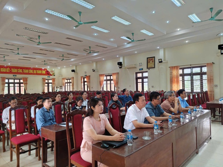 Cán bộ MTTQ Xã Bất Bạt tham dự hội nghị trực tuyến thông tin thời sự quý I năm 2026- Ảnh 2.