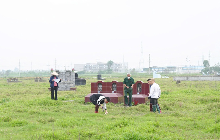 Thanh Oai đẩy nhanh kiểm đếm mồ mả phục vụ dự án Khu đô thị thể thao Olympic- Ảnh 1.