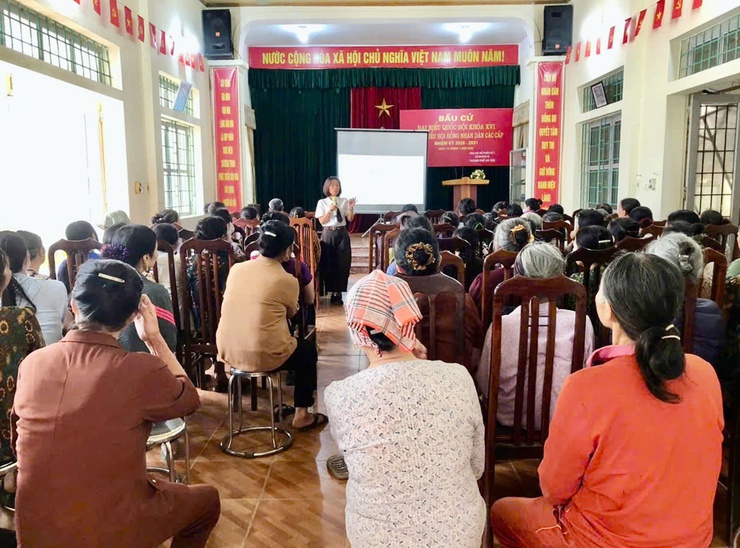 Hợp tác xã nông nghiệp Hợp Đồng tập huấn kỹ thuật chăm sóc lúa vụ xuân 2026 cho xã viên

- Ảnh 2.