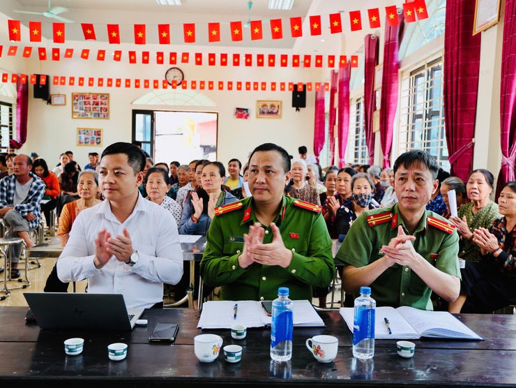 Tam Hưng đối thoại với Nhân dân thôn Thạch Nham về công tác giải phóng mặt bằng Dự án Khu đô thị thể thao Olympic- Ảnh 2.