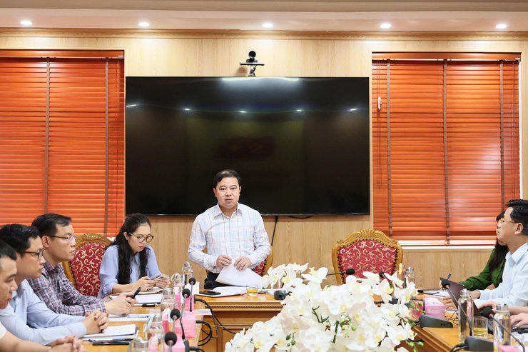 Đoàn kiểm tra liên ngành của Sở nông nghiệp và môi trường Hà Nội làm việc với đại diện 4 xã, phường về công tác quản lý hoạt động giết mổ, vận chuyển, kinh doanh động vật và sản phẩm động vật - Ảnh 5.