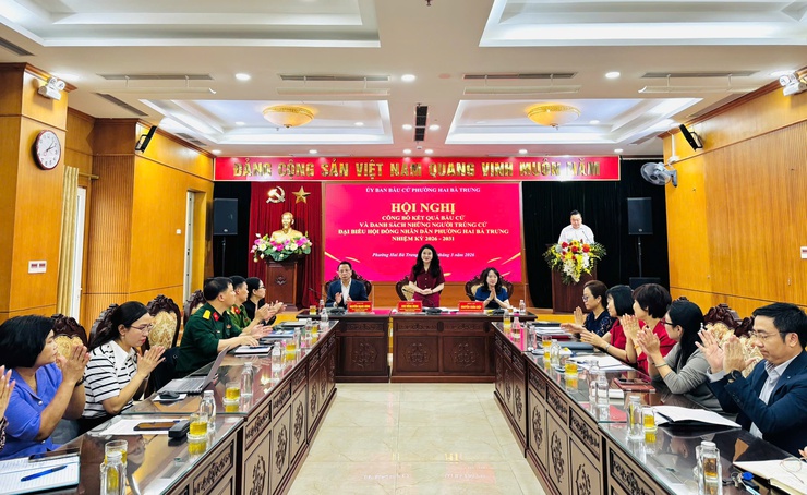 Phường Hai Bà Trưng: Tổ chức thành công Hội nghị công bố kết quả bầu cử và danh sách 26 đại biểu trúng cử Hội đồng nhân dân phường khóa II, nhiệm kỳ 2026 - 2031.- Ảnh 3.