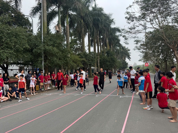 Xã Phù Đổng khai mạc Giải thể thao học sinh phổ thông năm học 2025–2026- Ảnh 4.