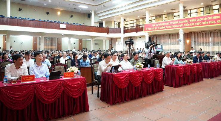 5 ứng cử viên đại biểu HĐND thành phố Hà Nội khóa XVII tiếp xúc cử tri các xã, phường: Sơn Tây, Tùng Thiện, Đoài Phương- Ảnh 6.