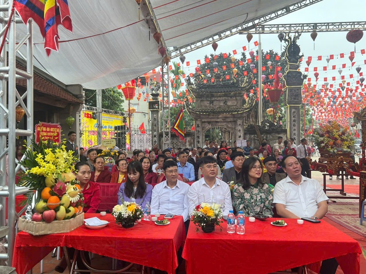 Lãnh đạo phường Chương Mỹ dâng hương tại các đình tổ chức lễ hội truyền thống năm 2026- Ảnh 2.