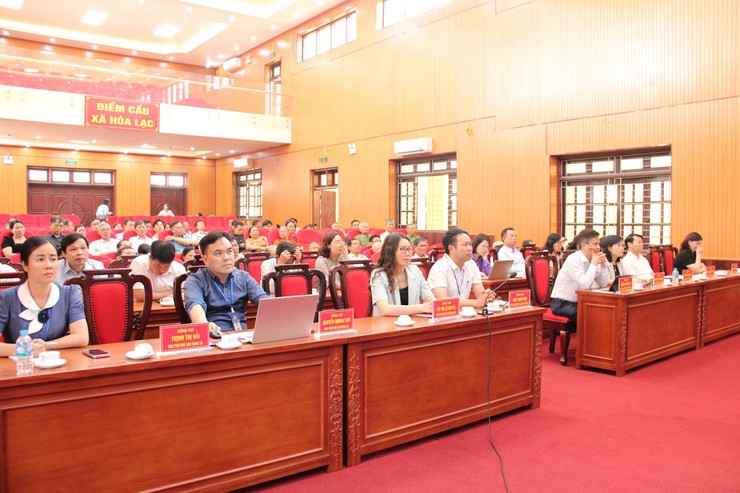 Ứng cử viên đại biểu Quốc hội tiếp xúc cử tri đơn vị bầu cử số 9 – Điểm cầu xã Hòa Lạc cử tri tham gia nghiêm túc, trách nhiệm- Ảnh 2.