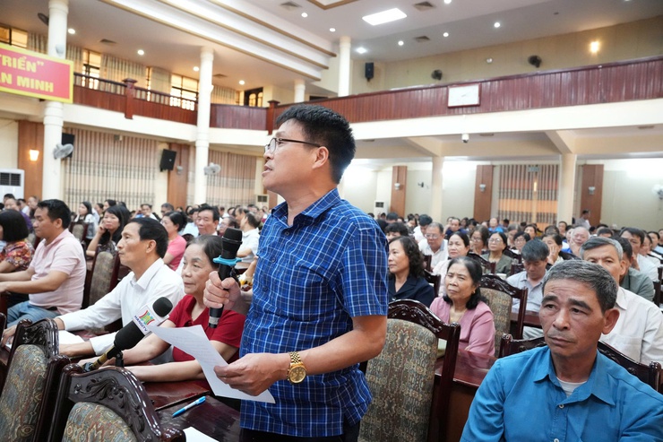 HỘI NGHỊ TIẾP XÚC CỬ TRI VỚI NGƯỜI ỨNG CỬ ĐẠI BIỂU QUỐC HỘI KHÓA XVI TẠI ĐƠN VỊ BẦU CỬ SỐ 6- Ảnh 8.