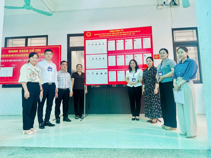 Đoàn công tác số 8 kiểm tra công tác chuẩn bị bầu cử tại Đơn vị bầu cử số 8: Rà soát kỹ lưỡng, sẵn sàng cho ngày hội lớn- Ảnh 6.