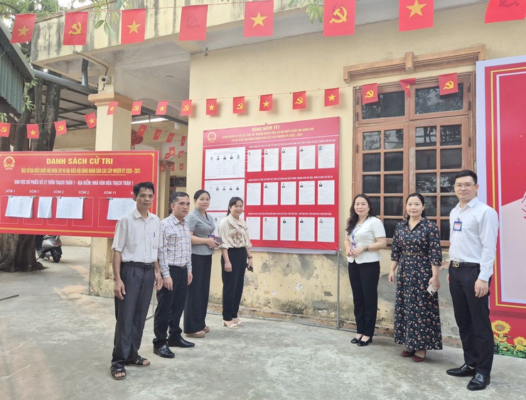 Đoàn công tác số 8 kiểm tra công tác chuẩn bị bầu cử tại Đơn vị bầu cử số 8: Rà soát kỹ lưỡng, sẵn sàng cho ngày hội lớn- Ảnh 7.