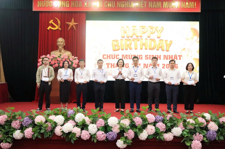 UBND phường Long Biên tổ chức Lễ chào cờ tháng 3/2026- Ảnh 8.