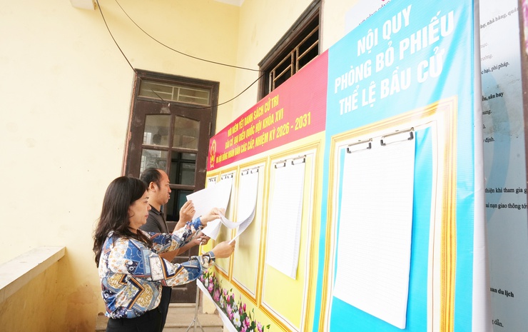 Ban bầu cử số 07 kiểm tra công tác chuẩn bị bầu cử tại các thôn: Cốc Thượng, Cốc Hạ, và Trại Hiền.- Ảnh 7.