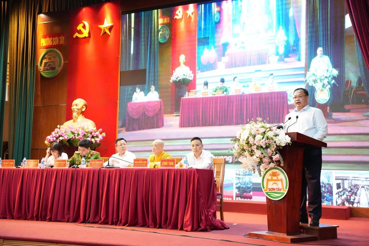 Hội nghị tiếp xúc cử tri với những người ứng cử đại biểu Quốc hội khóa XVI tại Đơn vị bầu cử số 6- Ảnh 2.