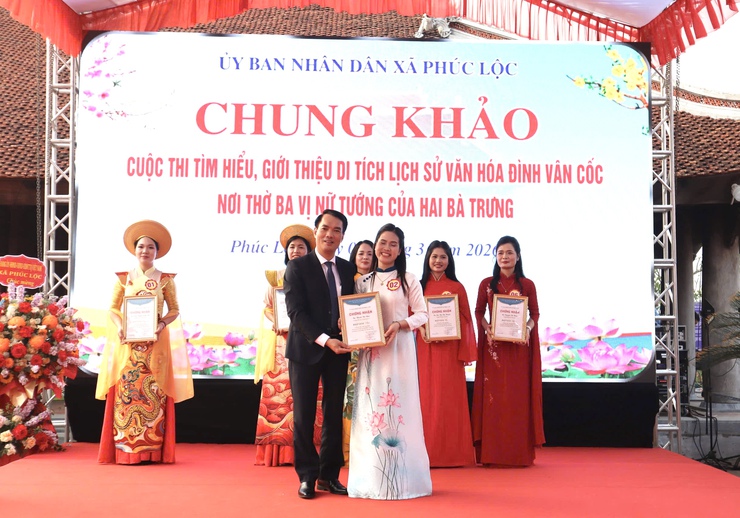 Phúc Lộc: Sôi nổi chung khảo cuộc thi tìm hiểu, giới thiệu di tích lịch sử văn hoá đình Vân Cốc – nơi thờ ba vị nữ tướng của Hai Bà Trưng- Ảnh 10.