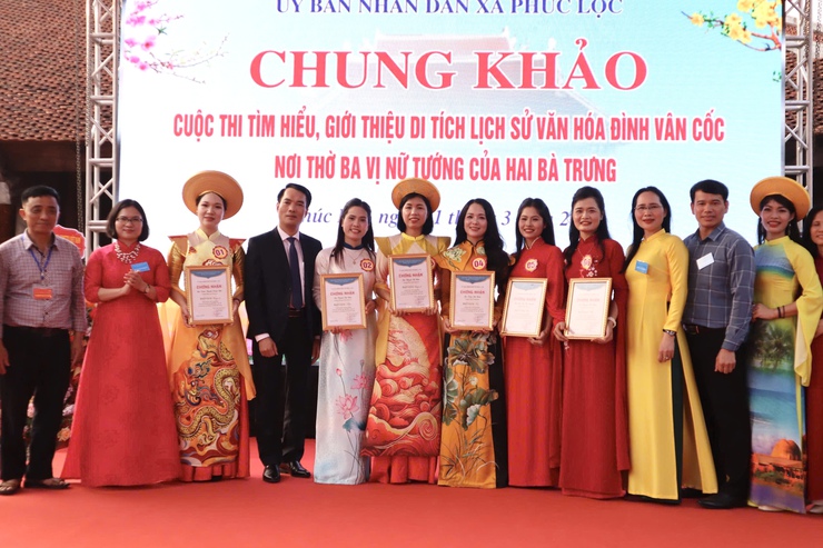Phúc Lộc: Sôi nổi chung khảo cuộc thi tìm hiểu, giới thiệu di tích lịch sử văn hoá đình Vân Cốc – nơi thờ ba vị nữ tướng của Hai Bà Trưng- Ảnh 9.